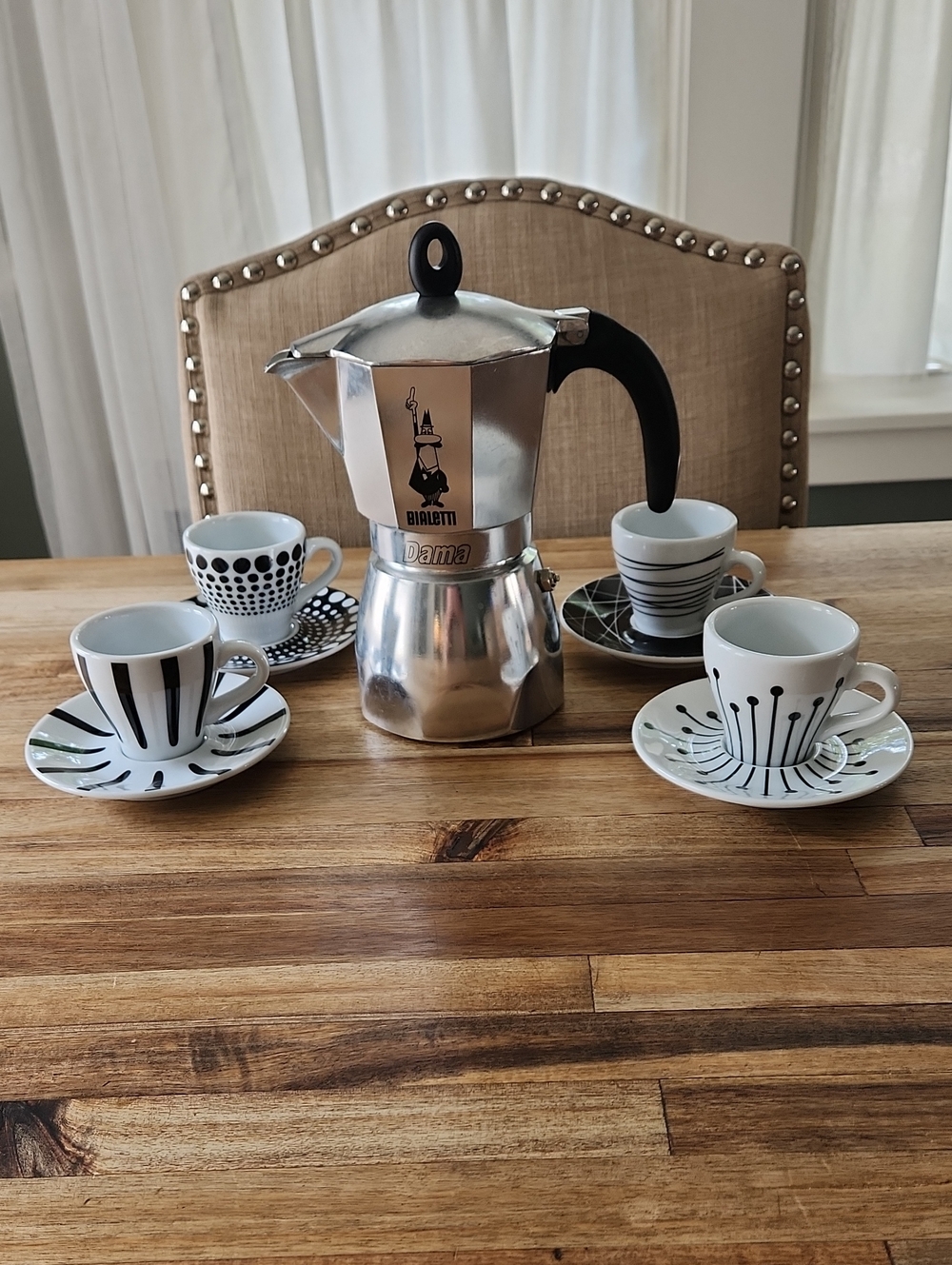 Bialetti Stovetop Moka Pot Plus 4 Bodum Espresso Cups W Plates